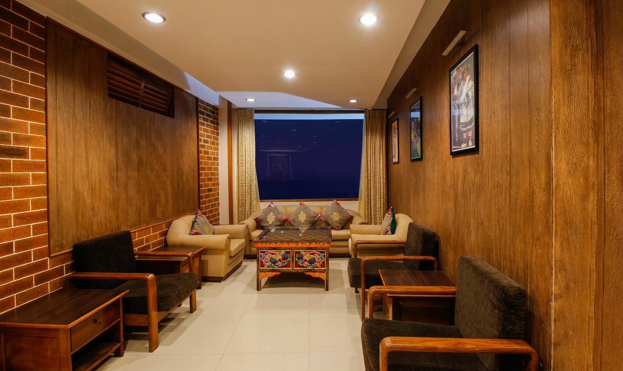 Treebo Trend Orchid Mg Marg Hotel กังต็อก ภายนอก รูปภาพ